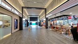 Sceneca Square (D16), Retail #636293051